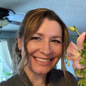 Meet your Posher, Angie